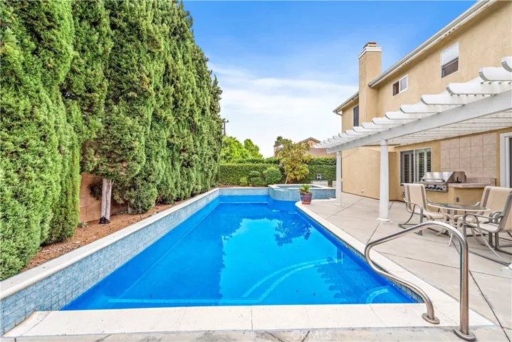 8749 Sunbird Avenue, Fountain Valley, California 92708