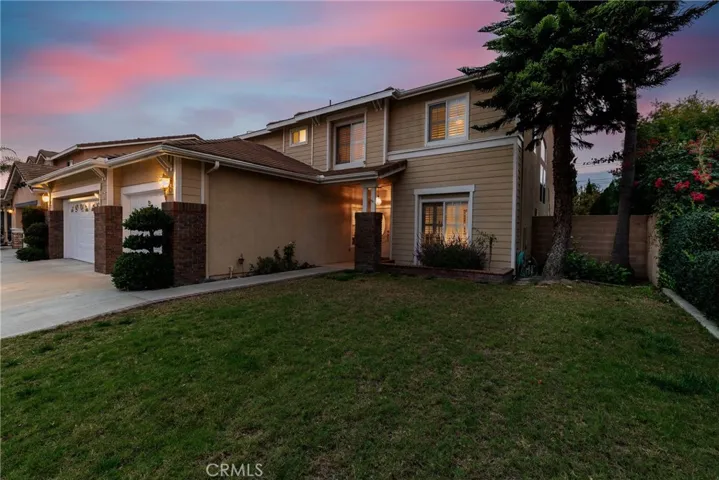 8749 Sunbird Avenue, Fountain Valley, California 92708