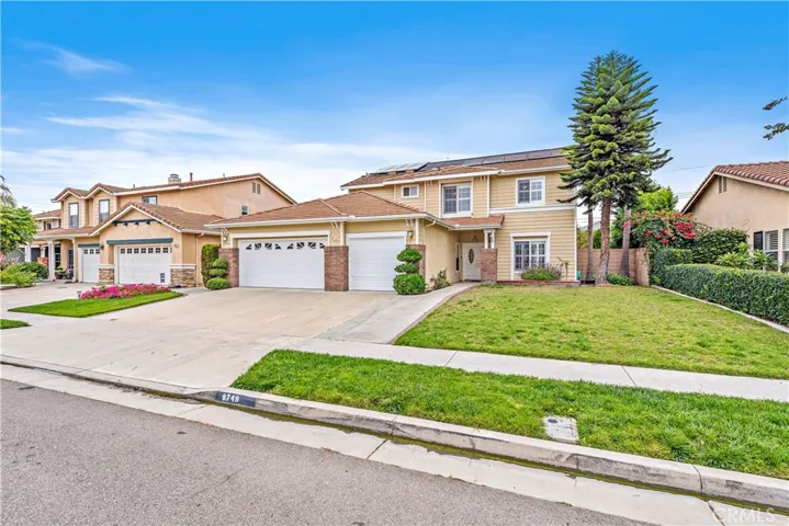8749 Sunbird Avenue, Fountain Valley, California 92708