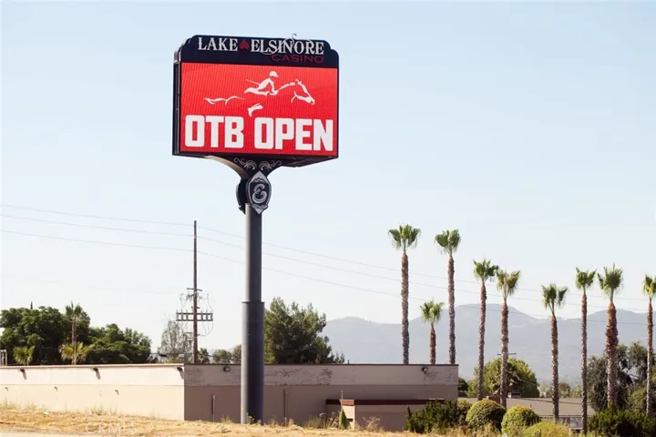 Lake Elsinore Casino