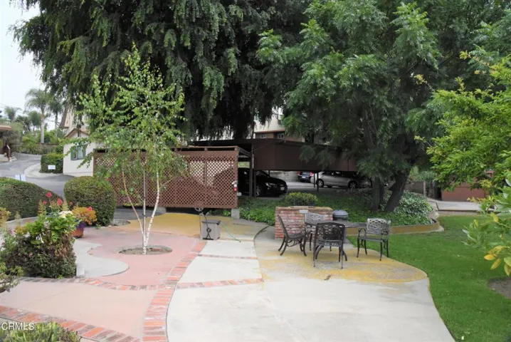 Common Area Greenbelt (2) & Carports