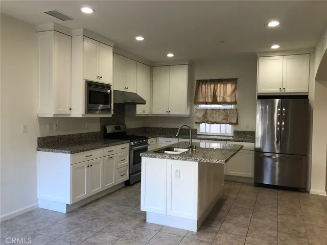 95 Painted Trellis, Irvine, California 92620