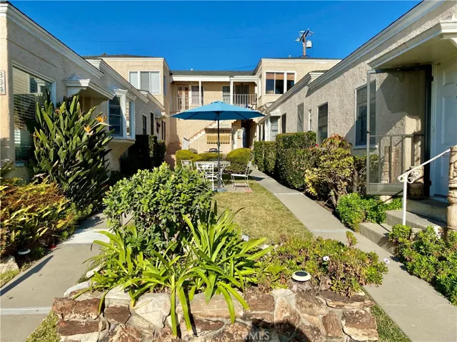 364 Cliff Drive 8, Laguna Beach, California 92651