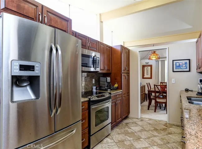 8829 Quakertown Avenue, Northridge, California 91324