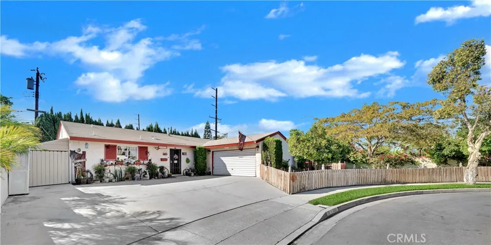 10001 Saint Francis Circle, Cypress, California 90630