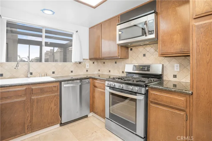 1931 W Houston Avenue 19, Fullerton, California 92833