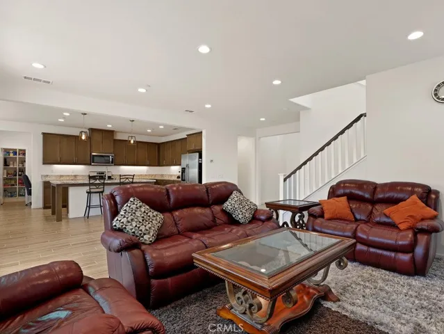 18341 Cachet Way, Saugus, California 91350