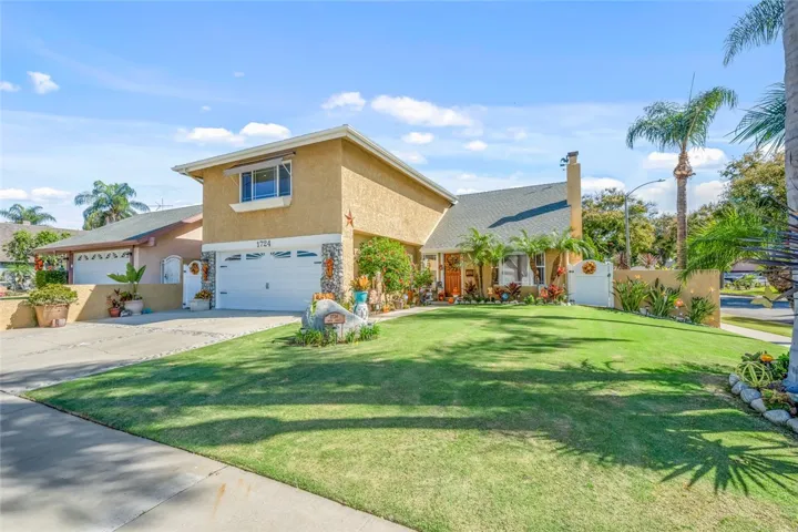 1724 N. Bates Circle, Anaheim, California 92806