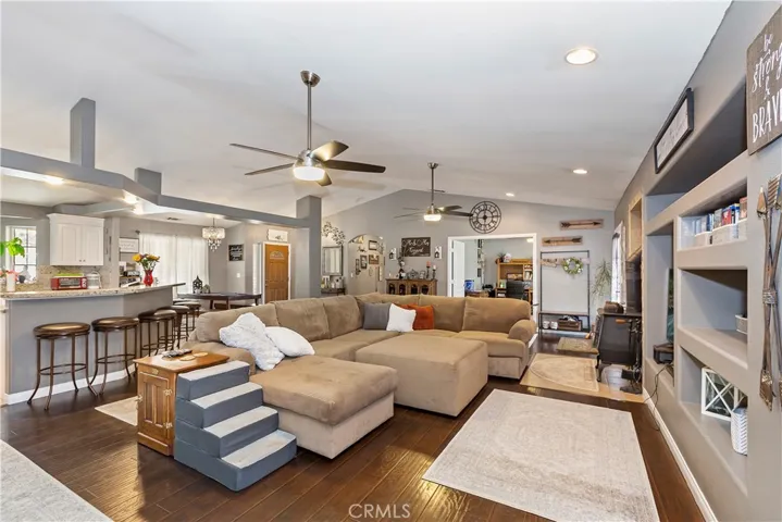 2626 Pegasus Way, Pinon Hills, California 92372