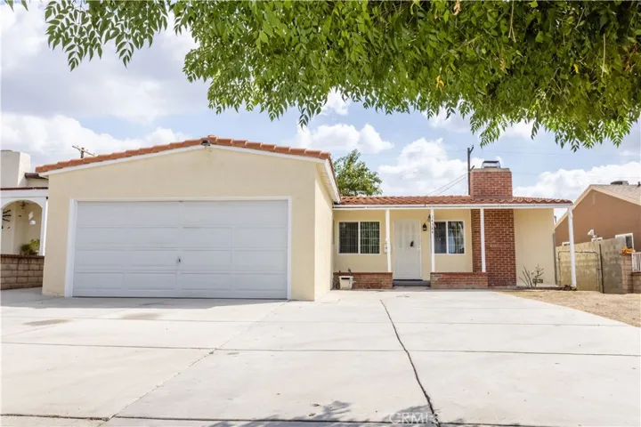 14384 Sayre Street, Sylmar, California 91342