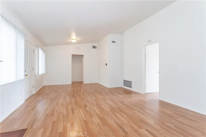 14384 Sayre Street, Sylmar, California 91342