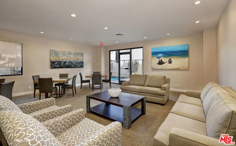 124 Idaho Avenue 302, Santa Monica, California 90403