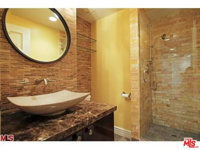 124 Idaho Avenue 302, Santa Monica, California 90403