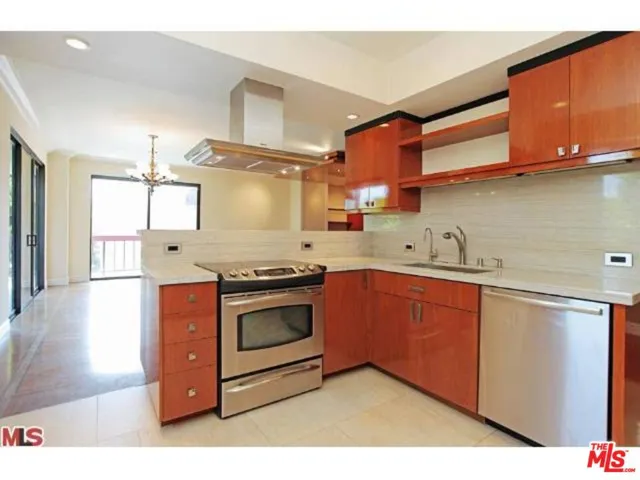 124 Idaho Avenue 302, Santa Monica, California 90403