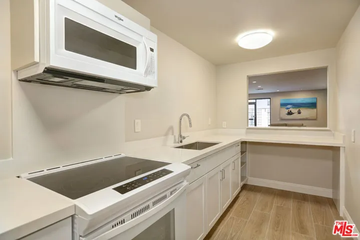 124 Idaho Avenue 302, Santa Monica, California 90403