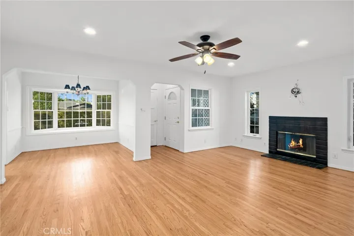 22130 Costanso St, Woodland Hills, California 91364