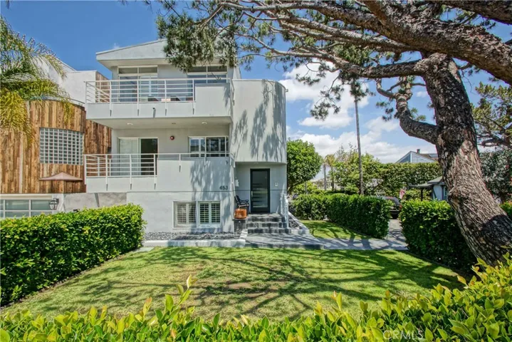 453 Marine Avenue, Manhattan Beach, California 90266