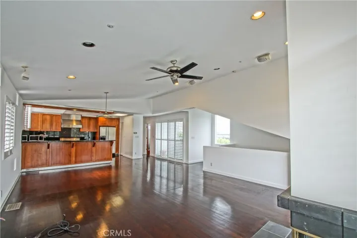453 Marine Avenue, Manhattan Beach, California 90266