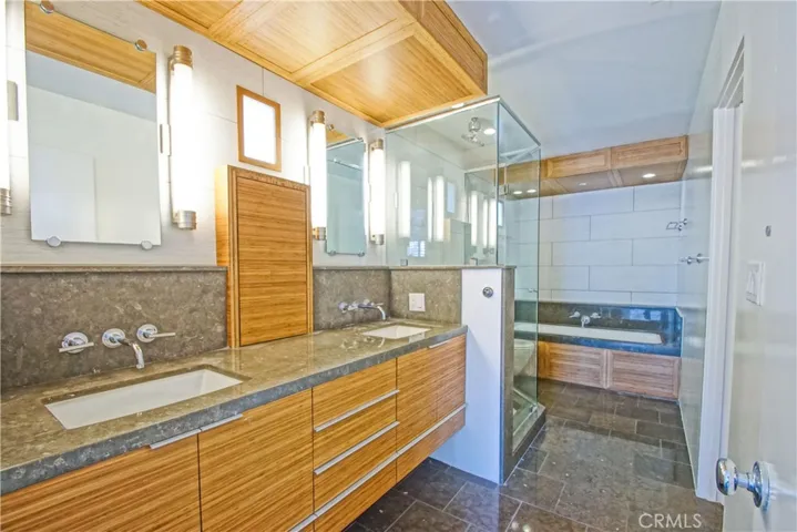 453 Marine Avenue, Manhattan Beach, California 90266