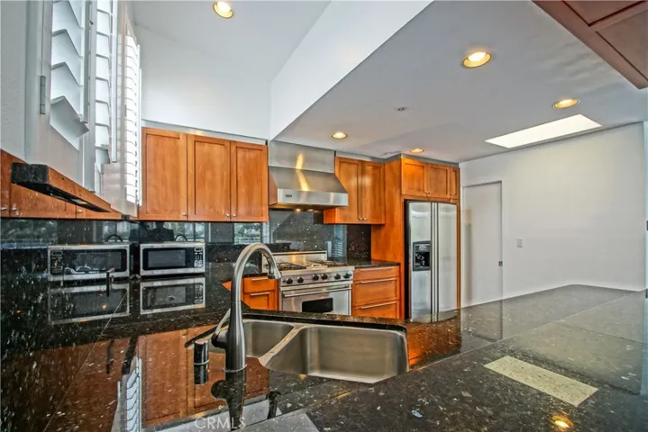 453 Marine Avenue, Manhattan Beach, California 90266