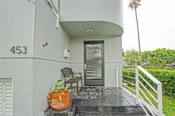 453 Marine Avenue, Manhattan Beach, California 90266