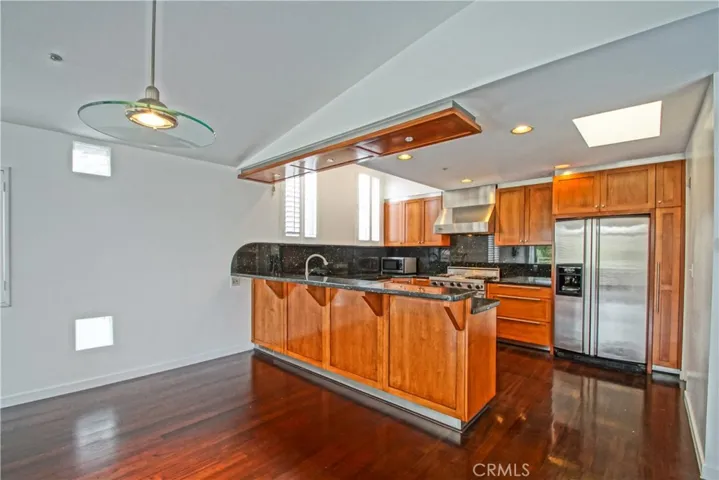 453 Marine Avenue, Manhattan Beach, California 90266