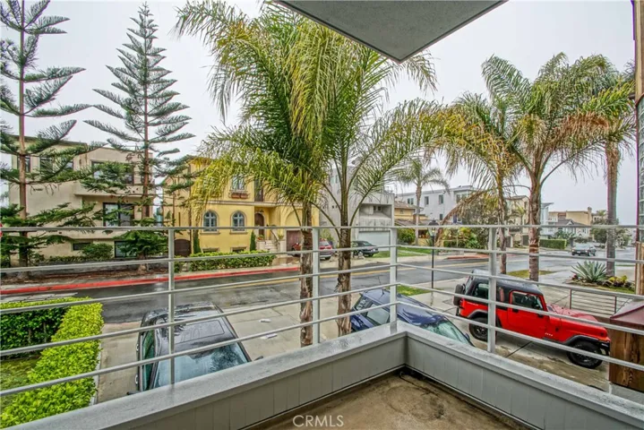 453 Marine Avenue, Manhattan Beach, California 90266