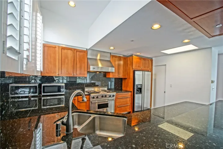 453 Marine Avenue, Manhattan Beach, California 90266