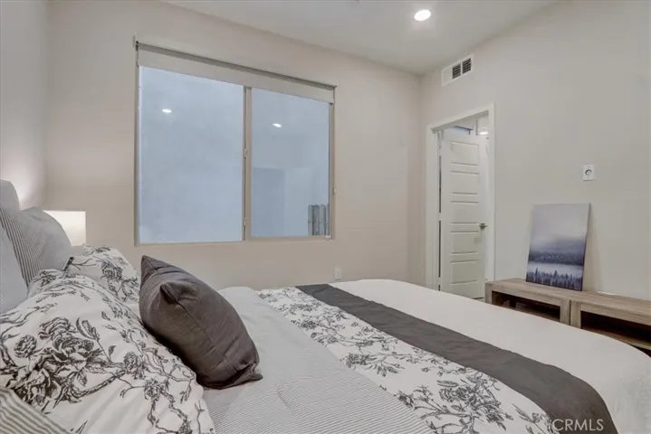 118 Catalyst, Irvine, California 92618