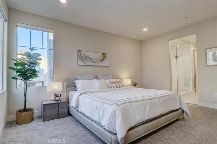 118 Catalyst, Irvine, California 92618