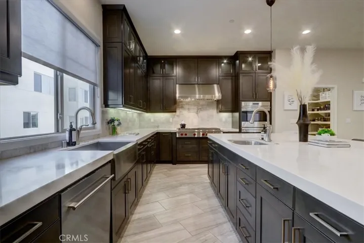 118 Catalyst, Irvine, California 92618