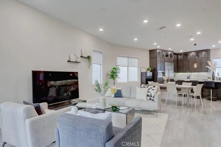 118 Catalyst, Irvine, California 92618