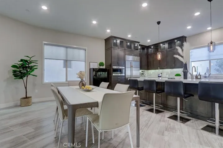 118 Catalyst, Irvine, California 92618