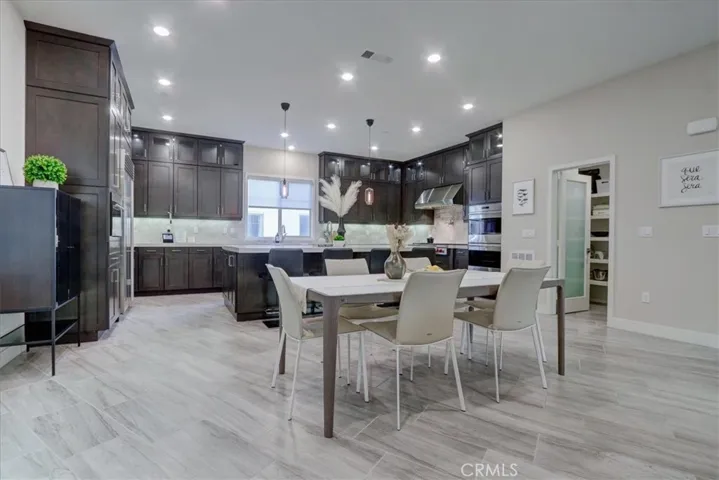 118 Catalyst, Irvine, California 92618