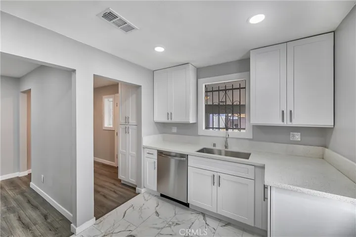 13238 S San Pedro Street, Los Angeles, California 90061