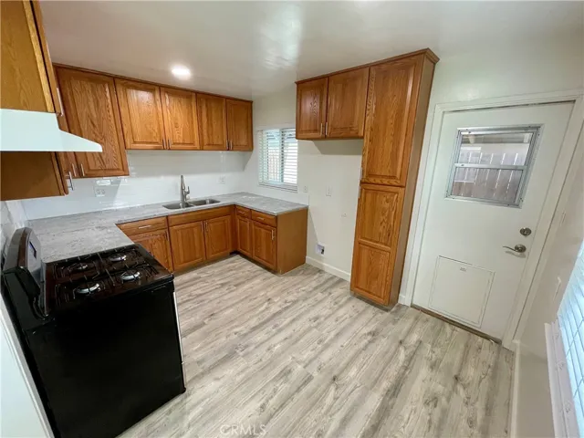 1974 Continental Avenue, Costa Mesa, California 92627
