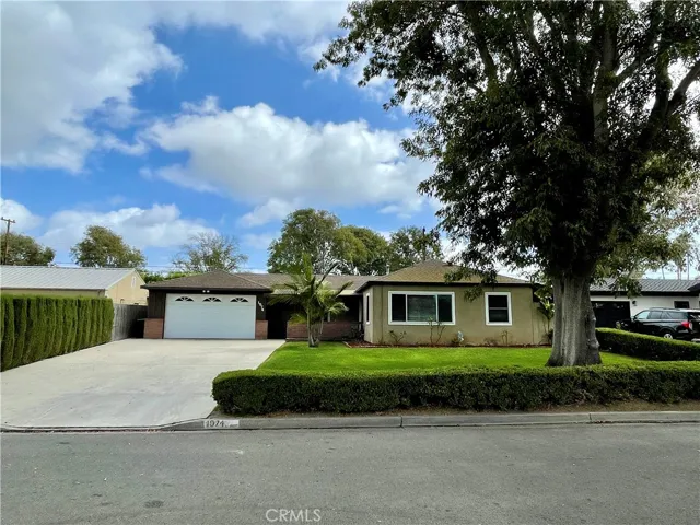 1974 Continental Avenue, Costa Mesa, California 92627