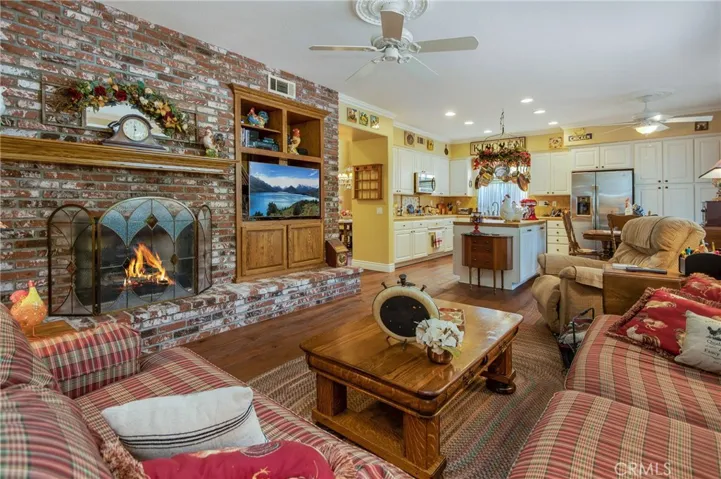 16 Rolling Ridge, Rancho Santa Margarita, California 92688