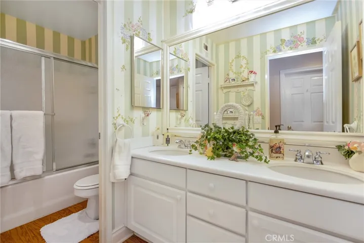 16 Rolling Ridge, Rancho Santa Margarita, California 92688