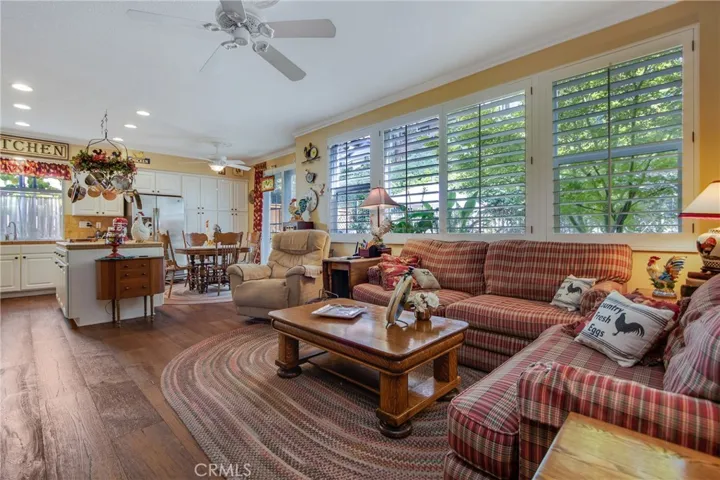16 Rolling Ridge, Rancho Santa Margarita, California 92688