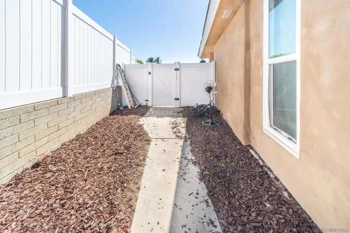 5290 Olvera Ave, San Diego, California 92114
