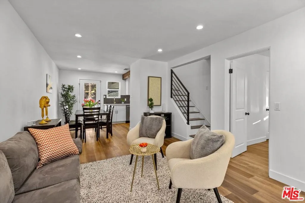 231 W Cedar Avenue, Burbank, California 91502 home-pic-2