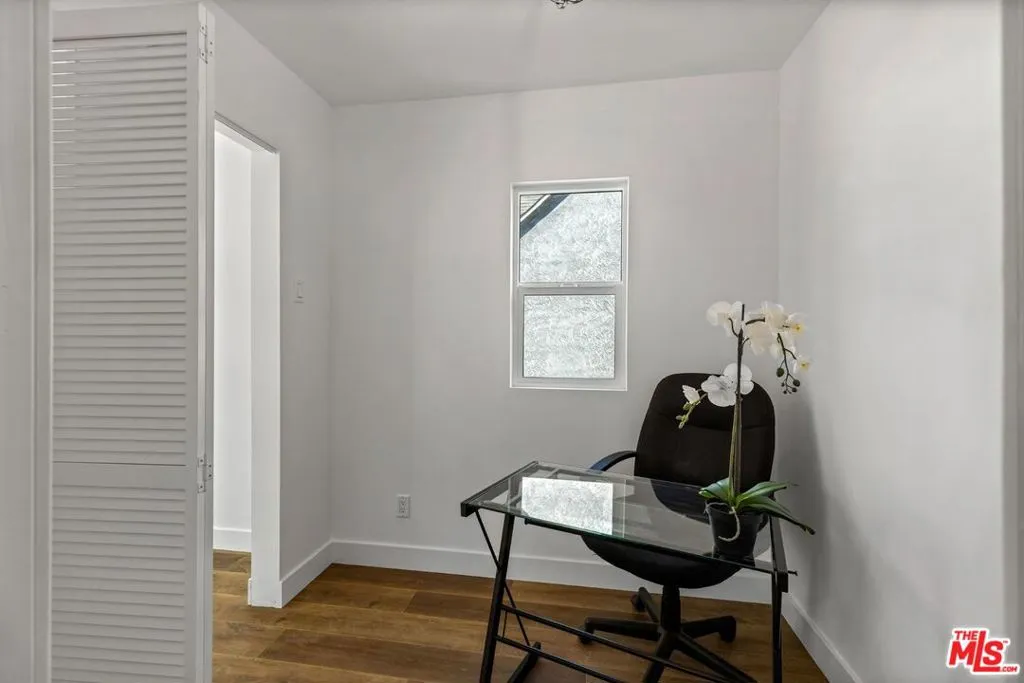 231 W Cedar Avenue, Burbank, California 91502 home-pic-15