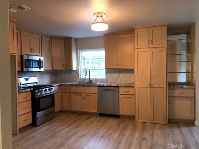 1511 E 23rd Street C, Signal Hill, California 90755