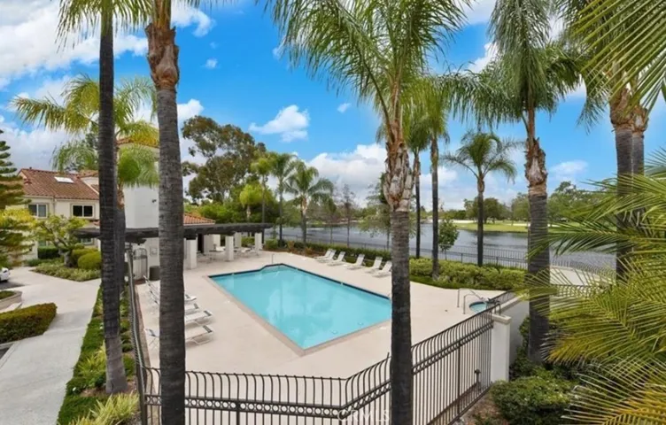 19 Via Lavendera, Rancho Santa Margarita, California 92688