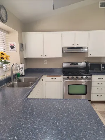 525 Morningside Terrace, Palmdale, California 93551