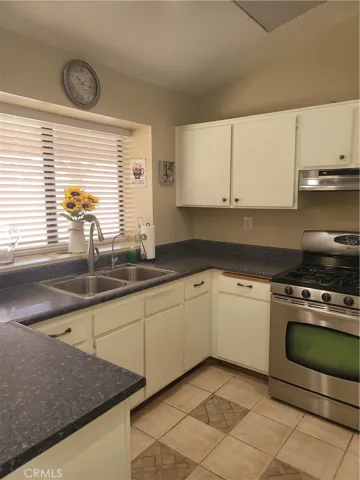 525 Morningside Terrace, Palmdale, California 93551