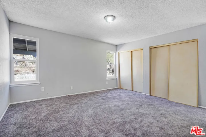 23952 Tocaloma Road, Apple Valley, California 92307