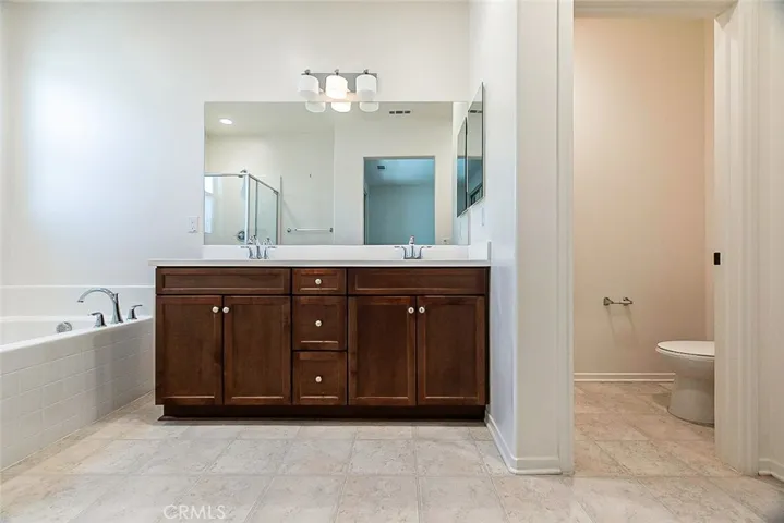3180 E Yountville Drive 11, Ontario, California 91761