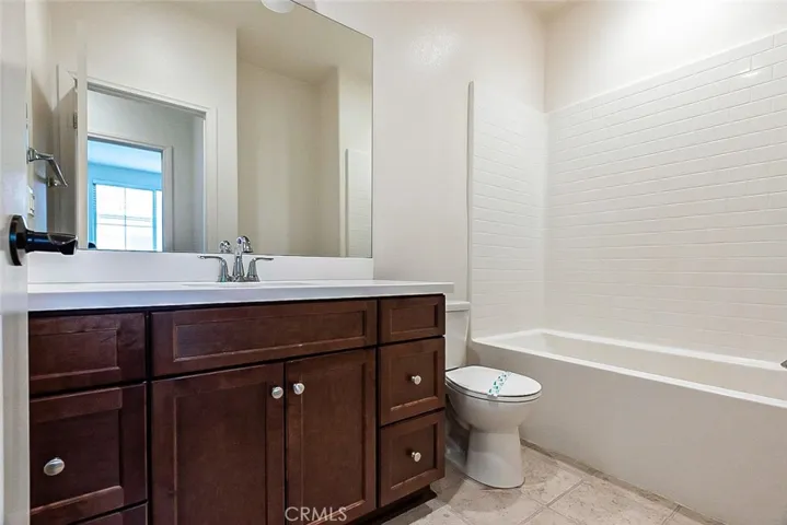 3180 E Yountville Drive 11, Ontario, California 91761
